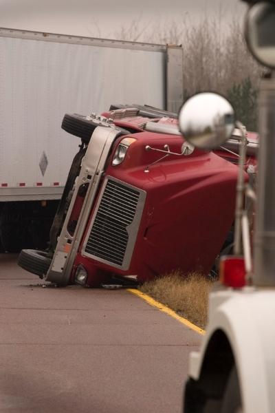 Semi-truck causes accident on Franklin highway