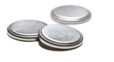 Button-battery-risks-